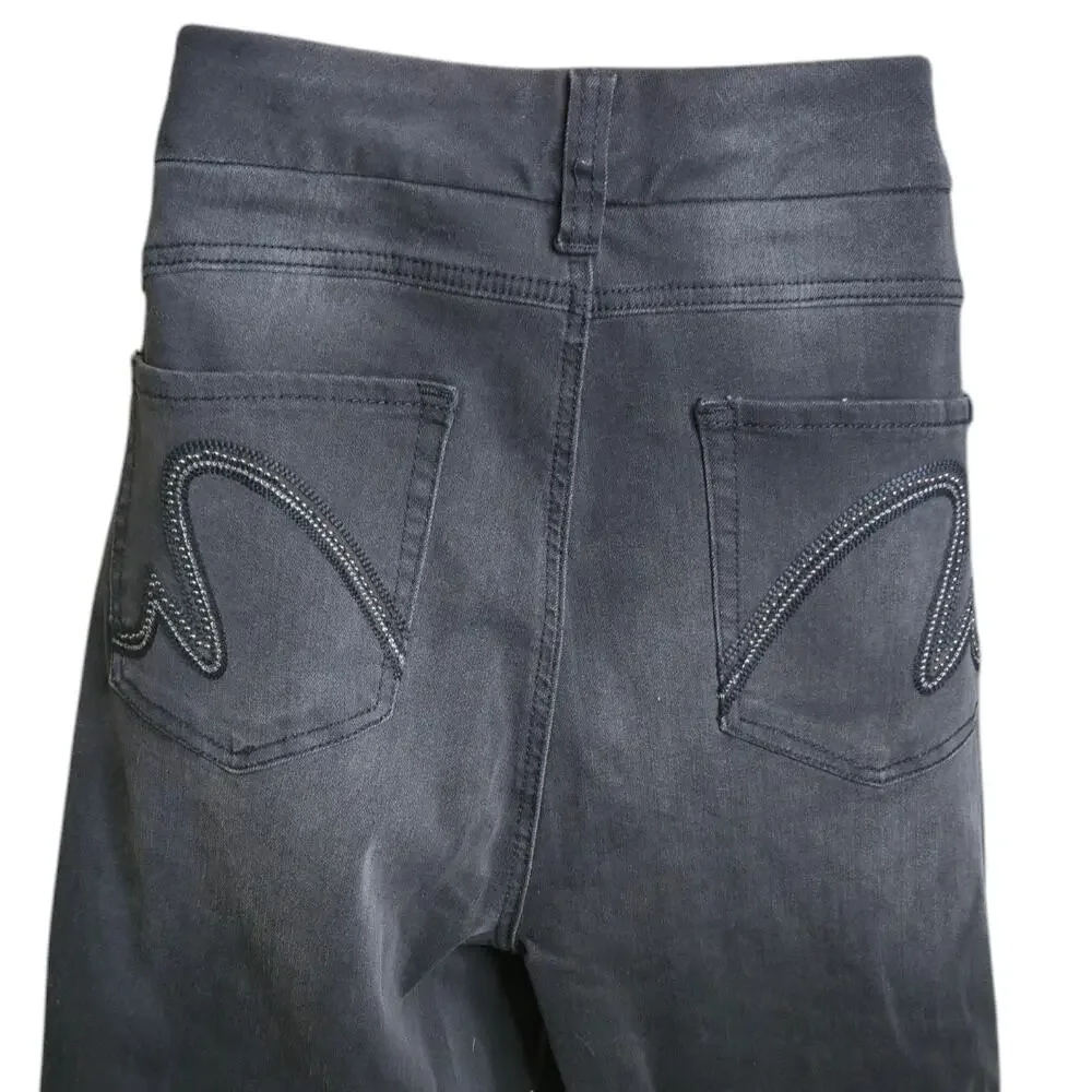 Seven7 flattering stylish